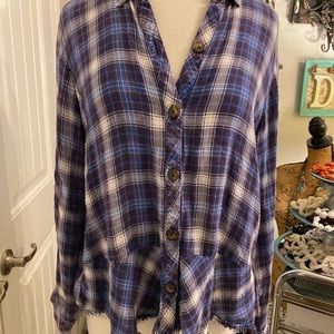 Plaid peplum shirt with fringed bottom